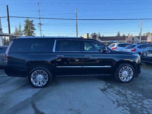 Used 2016 Cadillac Escalade ESV Platinum image 1