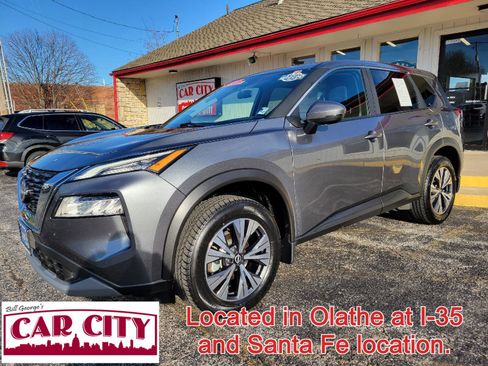 Used 2023 Nissan Rogue SV image 1