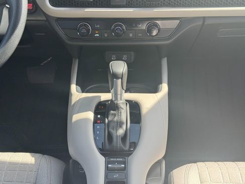 Certified 2026 Honda HR-V LX image 14