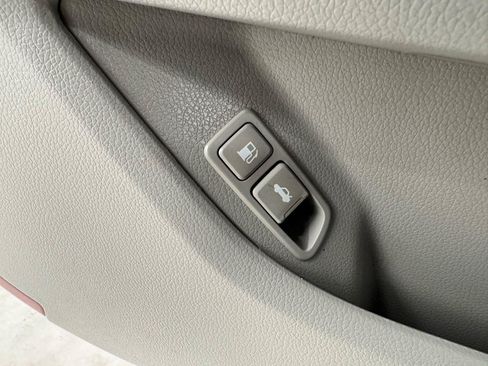 Used 2011 Kia Optima EX w/ Premium Pkg FWD image 14