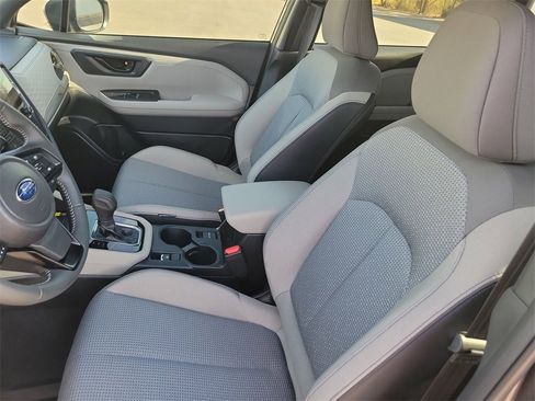 Used 2025 Subaru Forester Premium w/ Convenience Package #1 image 16