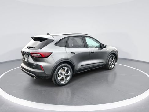 Used 2025 Ford Escape ST-Line w/ Equipment Group 301A image 8