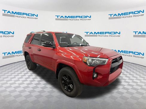 Used 2022 Toyota 4Runner SR5 Premium w/ Moonroof Package AWD/4WD image 7