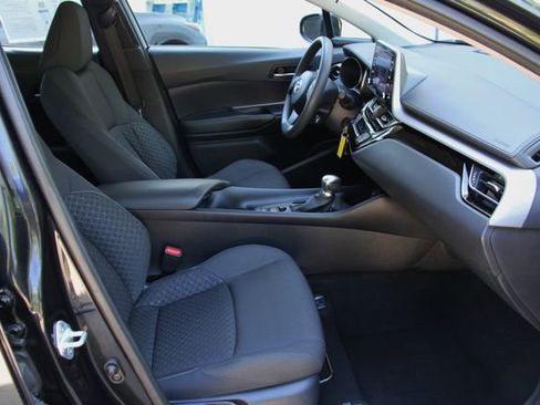 Used 2020 Toyota C-HR LE FWD image 36