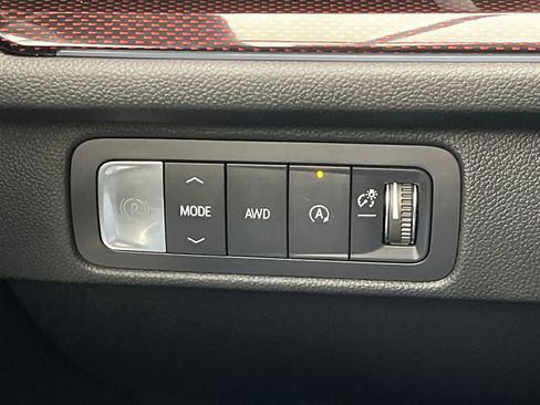 Certified 2024 Chevrolet Traverse Z71 w/ Enhanced Driving Package image 18