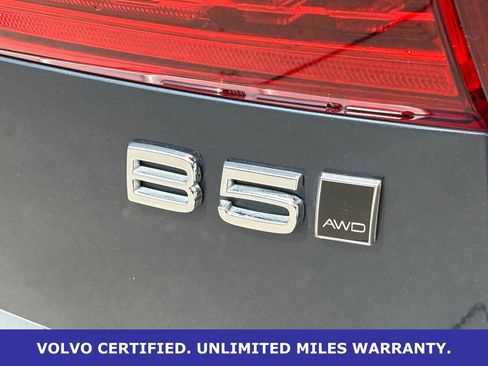 Certified 2024 Volvo XC60 B5 Plus w/ Protection Package Premier AWD/4WD image 10