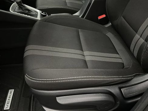 Certified 2023 Hyundai Venue SEL FWD image 11