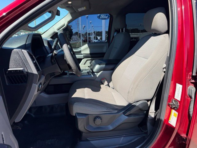 Used 2017 Ford F150 XLT w/ Trailer Tow Package RWD image 14