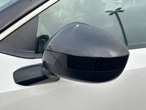 New 2026 Nissan Kicks SV AWD/4WD image 9