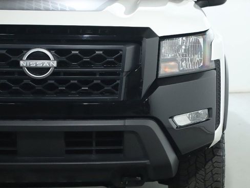 Certified 2024 Nissan Frontier SV w/ Hardbody Edition AWD/4WD image 8