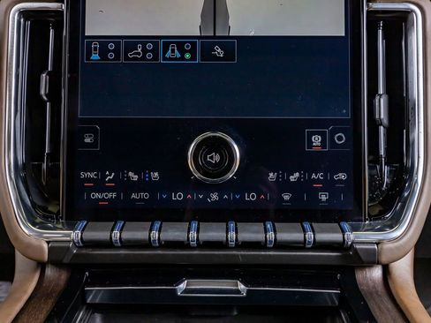 Used 2026 GMC Yukon Denali Ultimate w/ LPO, Floor Liner Package AWD/4WD image 27