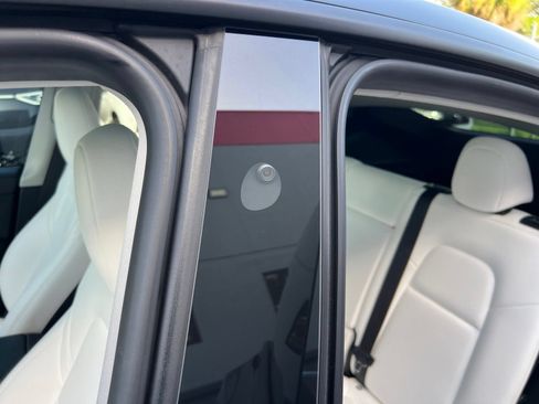 Used 2023 Tesla Model Y 2WD image 51
