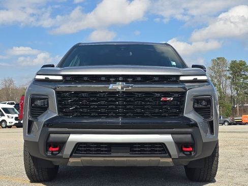 Used 2024 Chevrolet Traverse Z71 image 8