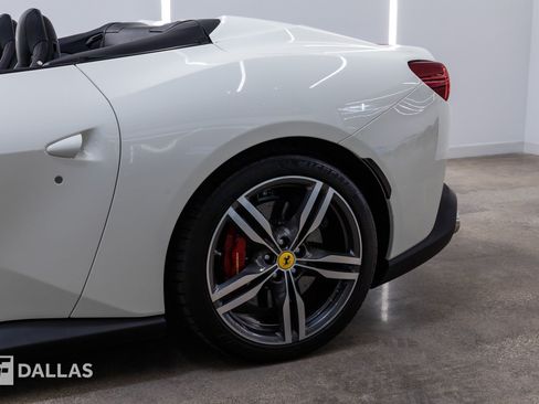 Used 2020 Ferrari Portofino RWD image 4