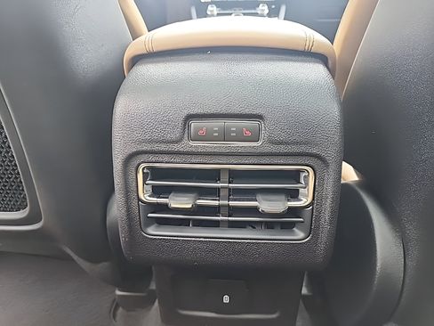 Used 2021 Lincoln Corsair Reserve image 19