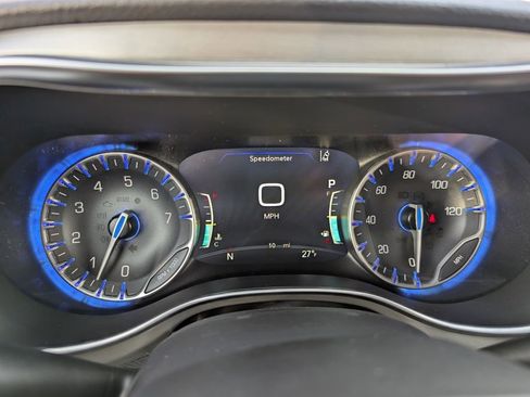 New 2026 Chrysler Pacifica Pinnacle w/ Trailer Tow Group AWD/4WD image 28