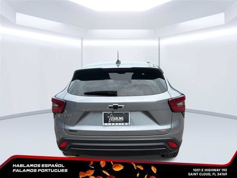 Used 2024 Chevrolet Trax RS w/ Driver Confidence Package FWD image 5