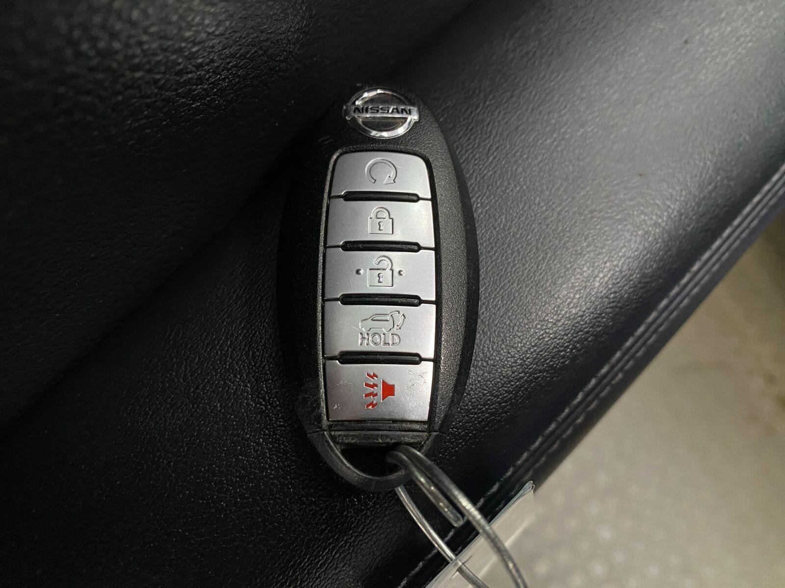 Used 2018 Nissan Rogue SV FWD image 30