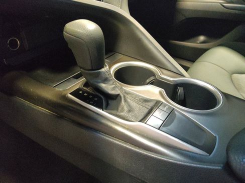 Used 2022 Toyota Camry LE FWD image 26