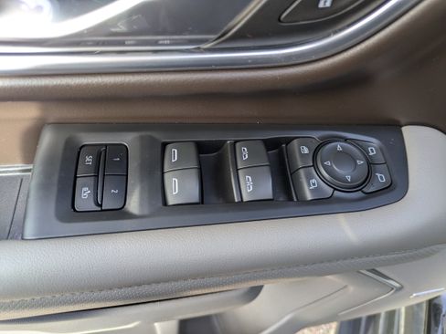 Used 2021 GMC Yukon SLT w/ SLT Luxury Plus Package image 23