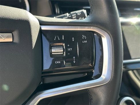 Used 2023 Land Rover Discovery Sport S image 36