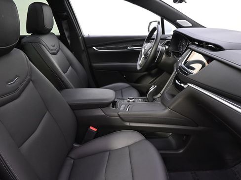 New 2025 Cadillac XT5 Sportv w/ LPO, Red Accent Package AWD/4WD image 16