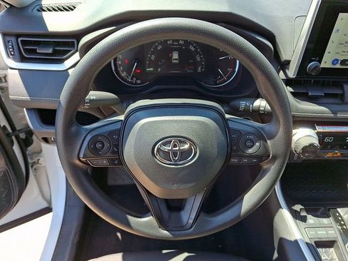 Used 2025 Toyota RAV4 XLE w/ Convenience Package FWD image 19