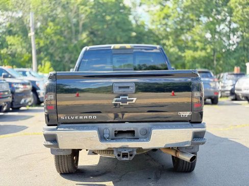 Used 2015 Chevrolet Silverado 2500 LTZ w/ LTZ Plus Package AWD/4WD image 7