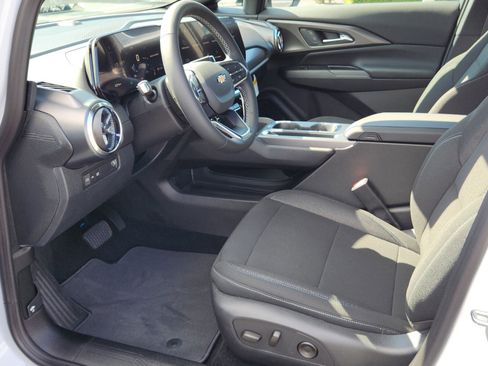 New 2026 Chevrolet Equinox EV LT image 6