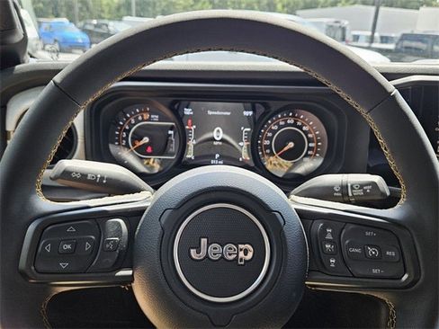 New 2024 Jeep Gladiator Sport image 20