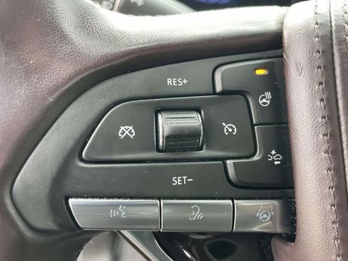 Used 2024 Cadillac Escalade ESV Premium Luxury Platinum image 12