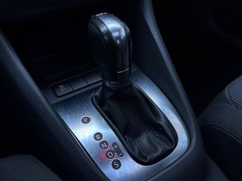 Used 2012 Volkswagen Golf TDI image 15