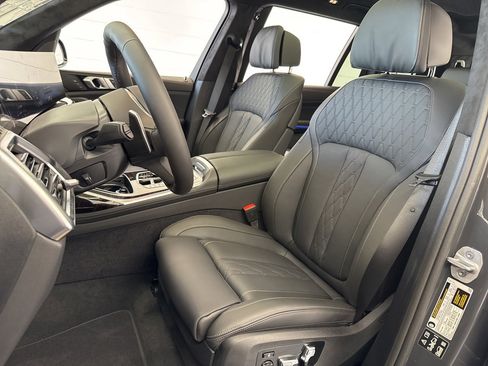 New 2026 BMW X7 xDrive40i w/ M Sport Package image 18