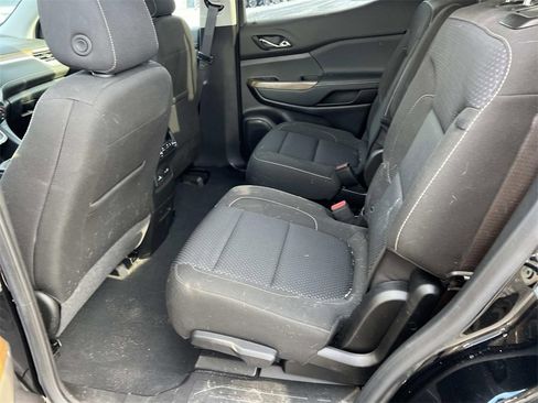 Certified 2023 GMC Acadia SLE w/ Driver Convenience Package image 10