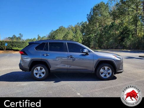 Used 2022 Toyota RAV4 XLE image 7