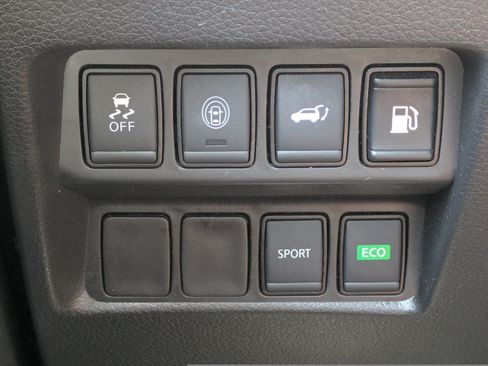 Used 2019 Nissan Rogue SV FWD image 19