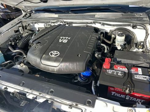 Used 2012 Toyota Tacoma PreRunner w/ SR5 Pkg image 26