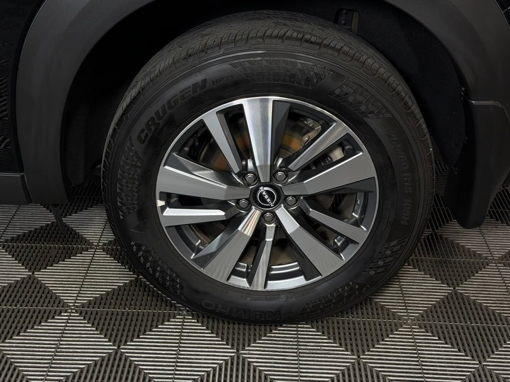 Used 2025 Nissan Pathfinder SL FWD image 11