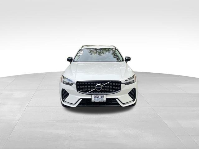 Certified 2024 Volvo XC60 B5 Core w/ Climate Package AWD/4WD image 3