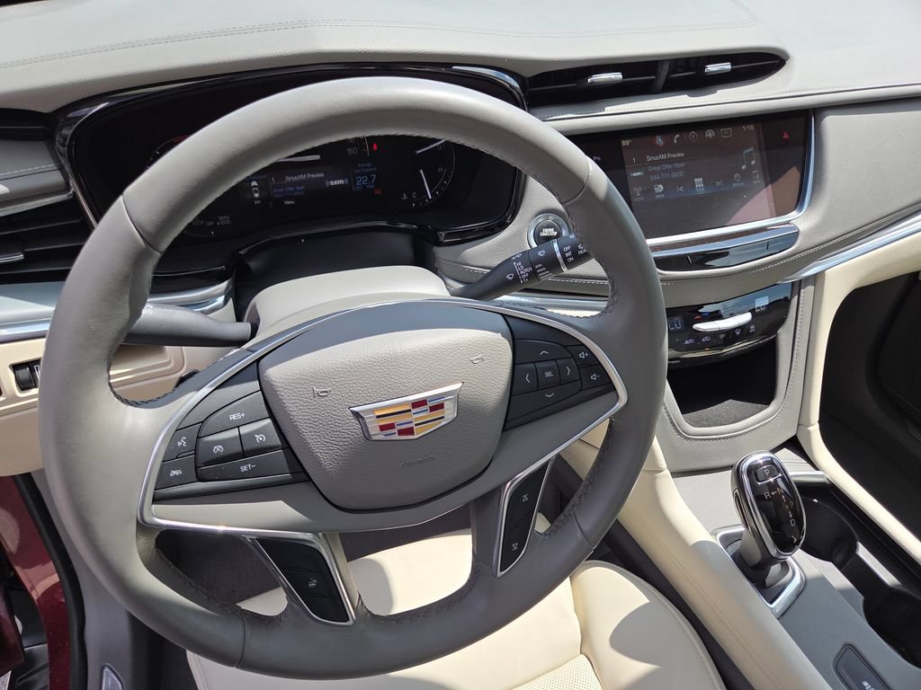 Used 2017 Cadillac XT5 Luxury FWD image 35