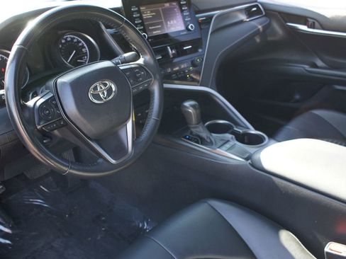 Used 2023 Toyota Camry SE image 13