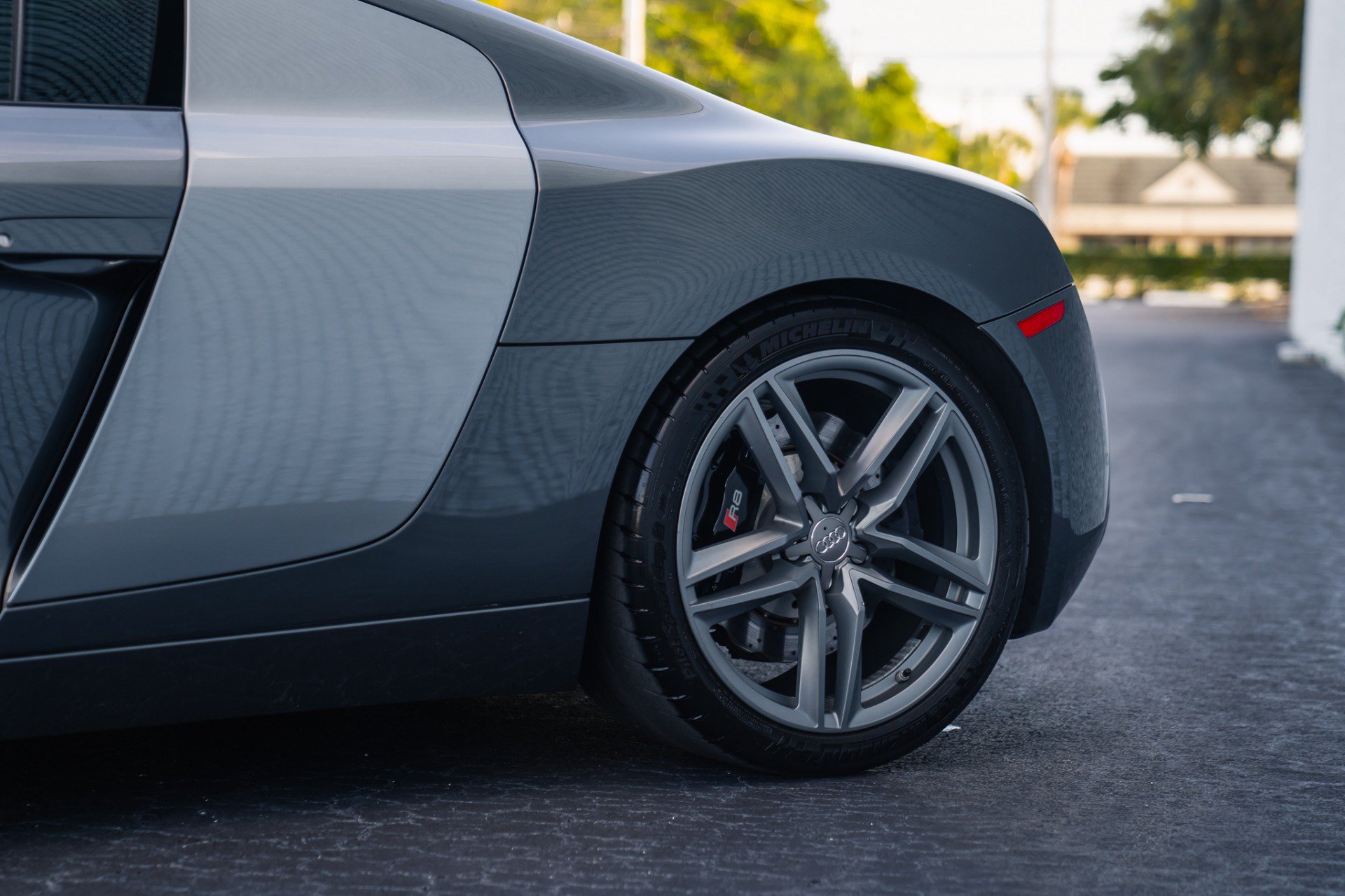 Used 2014 Audi R8 V8 w/ Convenience Package AWD/4WD image 16