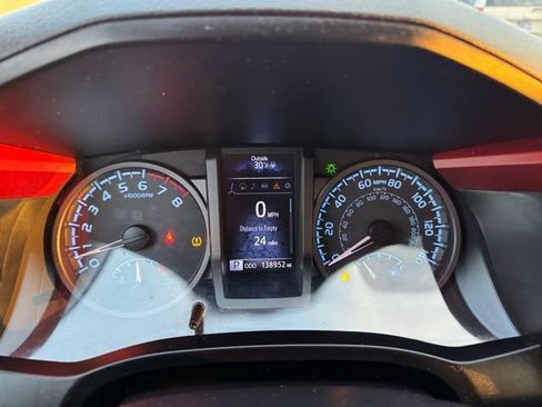 Used 2016 Toyota Tacoma TRD Off-Road w/ Towing Package image 20