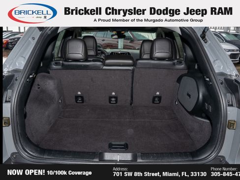 Used 2022 Jeep Cherokee Limited w/ Elite Package image 9