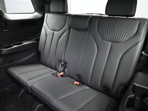 Used 2024 Hyundai Palisade Calligraphy image 21