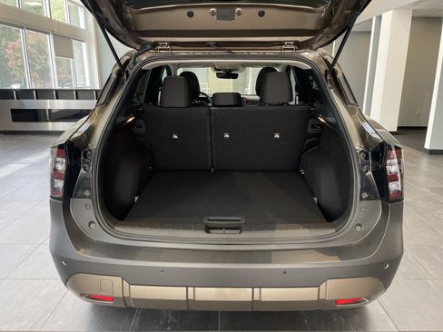 Used 2026 Nissan Kicks SV w/ SV Premium Package FWD image 32