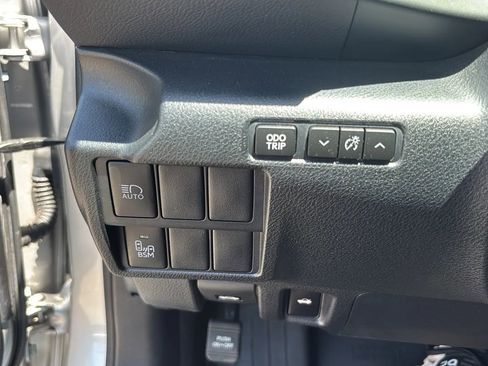 Used 2019 Lexus IS 300 AWD w/ Navigation Package image 17