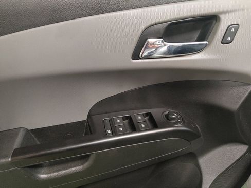 Used 2019 Chevrolet Sonic LT w/ Convenience Package image 27