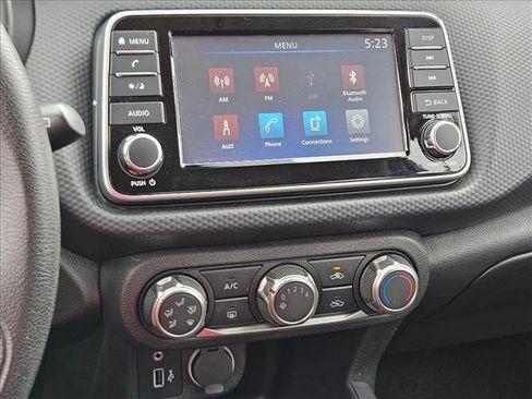 Used 2024 Nissan Kicks S image 13