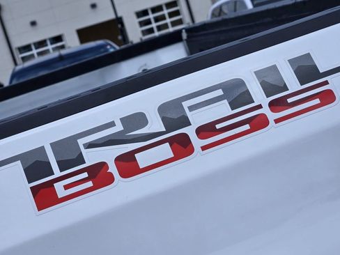 Used 2023 Chevrolet Silverado 1500 Custom Trail Boss image 11